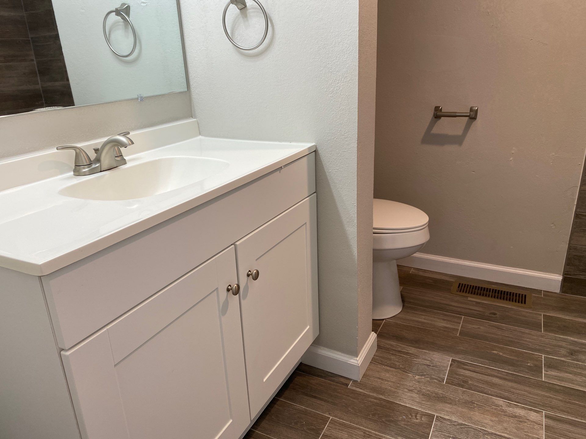 Building Photo - 961 Old Hickory Blvd