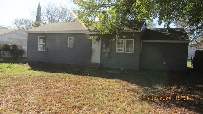 Building Photo - Very nice updated home! Half month rent free($362.50) on the 2nd full month's rent