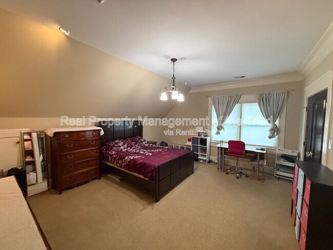 Building Photo - 10 Postbridge Ct