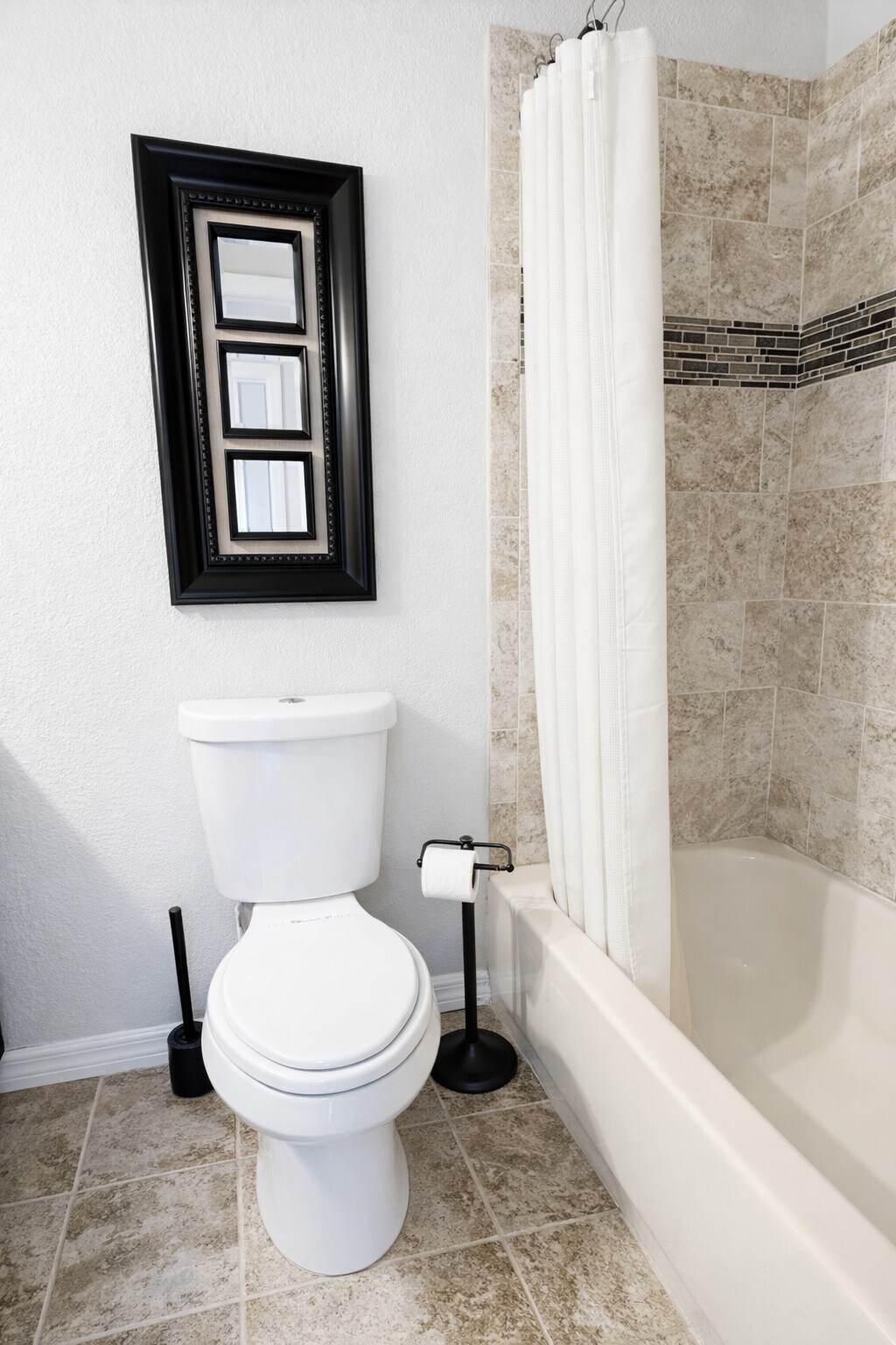 Building Photo - 2918 Antique Oaks Cir