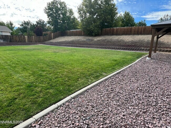 Building Photo - 2175 Albatross Way
