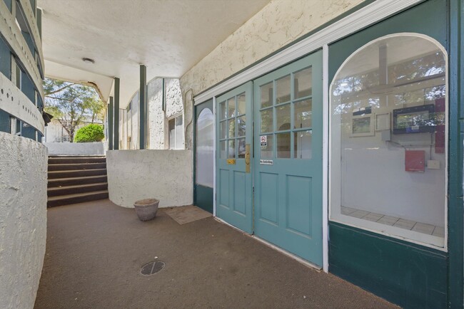 Building Photo - Renovated 1BR Condo | Community Clubhouse, Pool, Gym & Courts