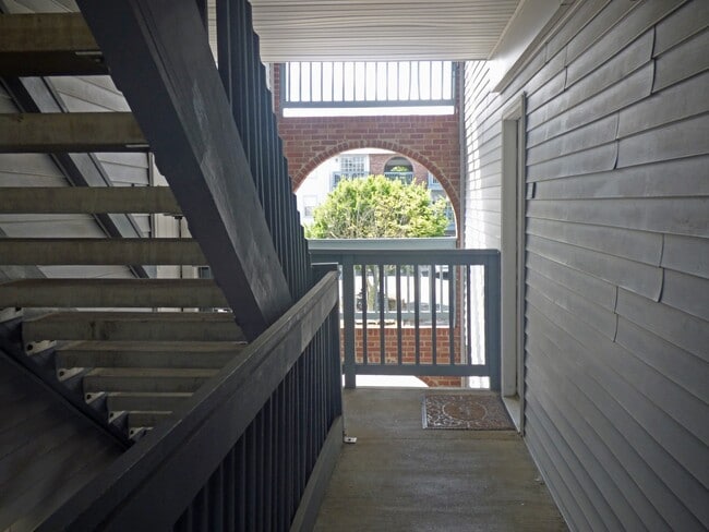 Building Photo - FALL SPECIAL-1/2 Off 2nd Mo! Lovely Condo,...