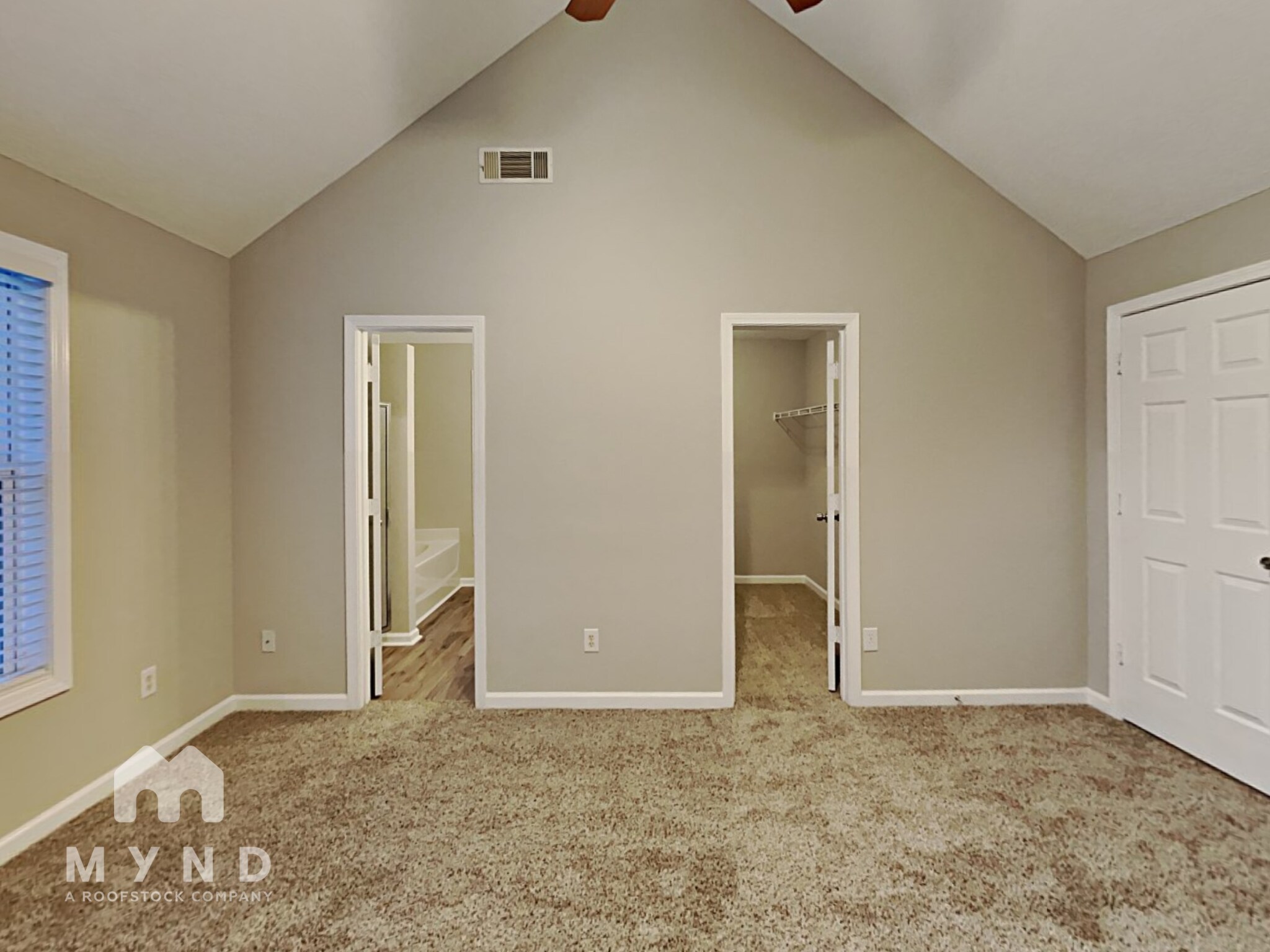 Building Photo - 1013 Vineyard Walk