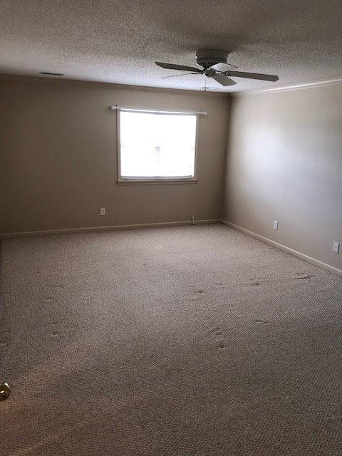Building Photo - 426 Village Pl