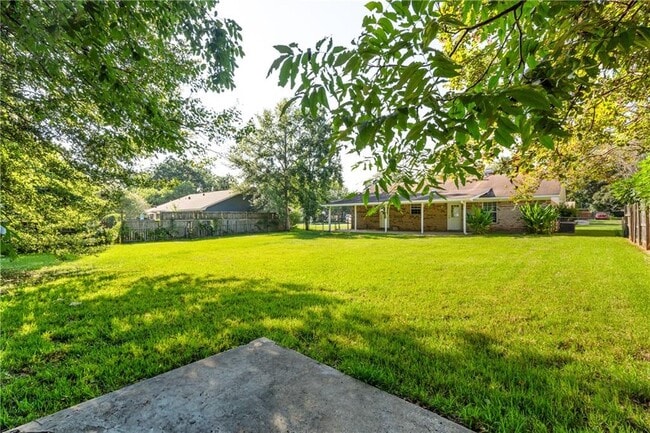 Building Photo - 9491 Burnt Pine Dr