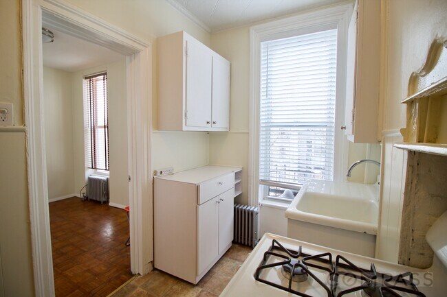 Building Photo - 478 7th Ave