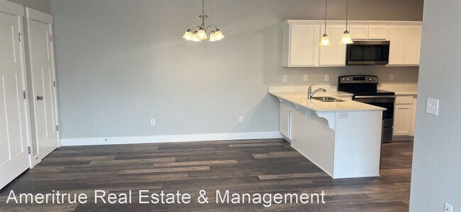 Building Photo - 3 br, 2 bath House - 423 N. 360 W.