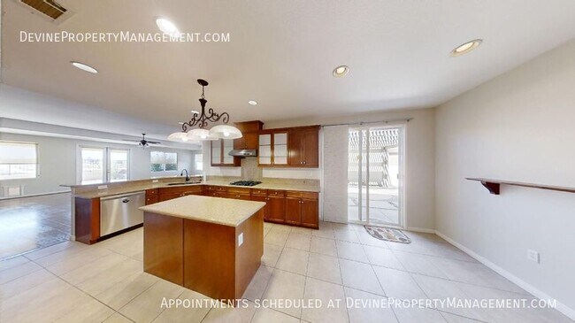 Building Photo - 381 Mesa Verde Park