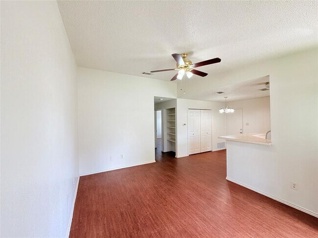 Building Photo - 1215 Ridgemont St