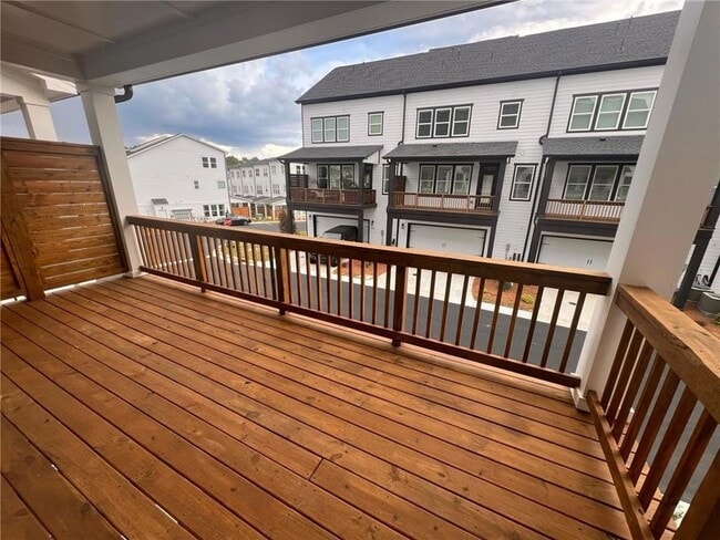 Building Photo - 1220 Waterfall Ct