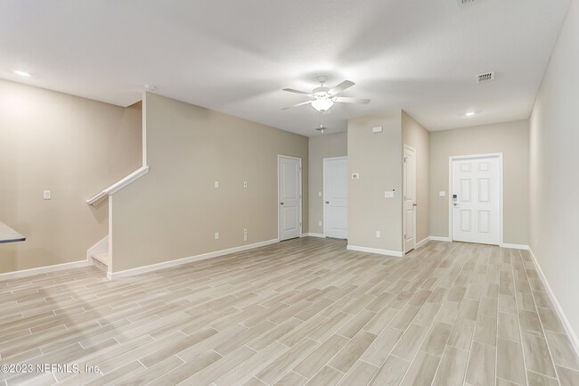 Building Photo - 2607 Sandy Dune Dr