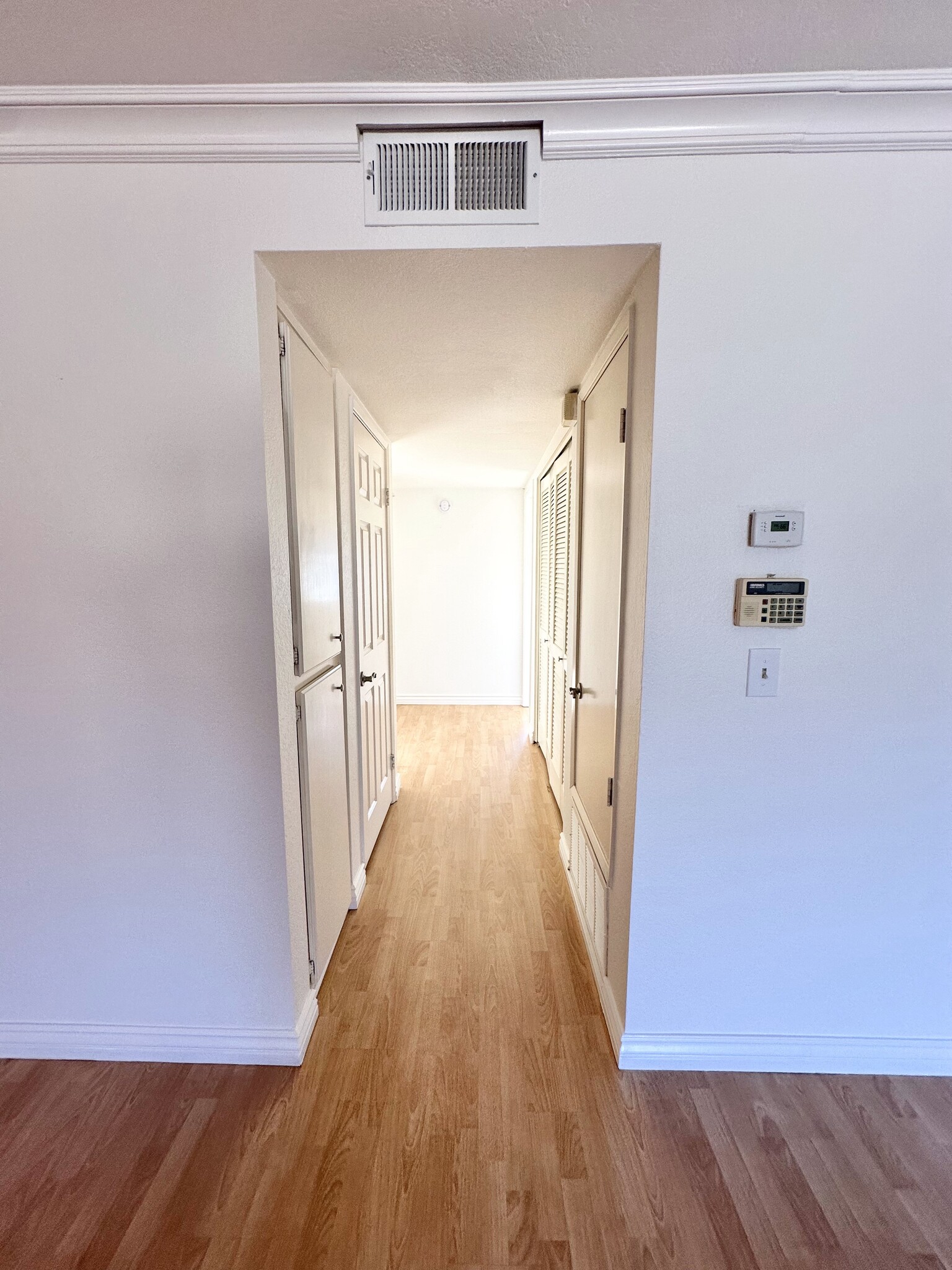 Hallway - 4151 Hathaway Ave