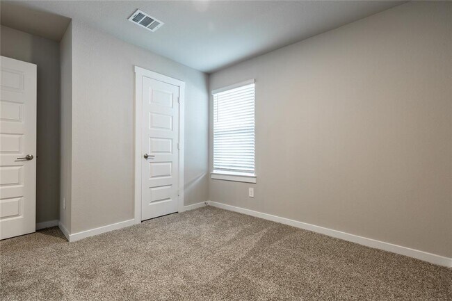 Building Photo - 7730 Rainham Valley Ln