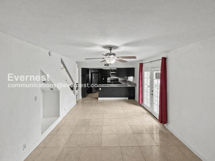 Building Photo - 6232 Carl Ave