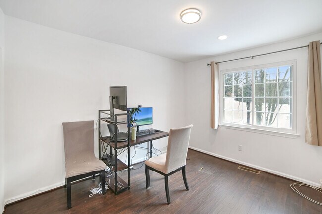 Building Photo - 23 Honey Brook Ln