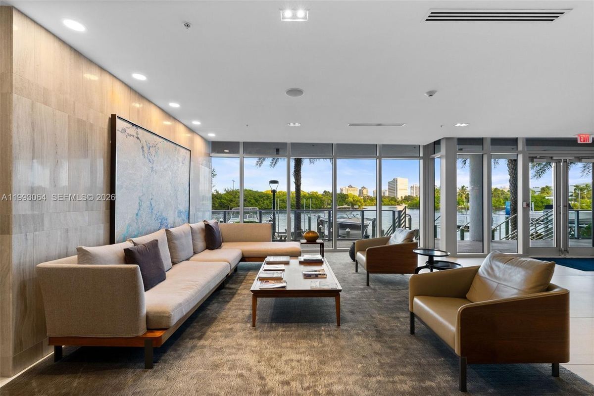 Building Photo - 1180 N Federal Hwy