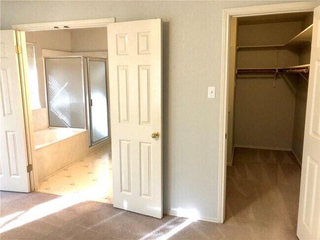 Building Photo - 13456 Athens Trail