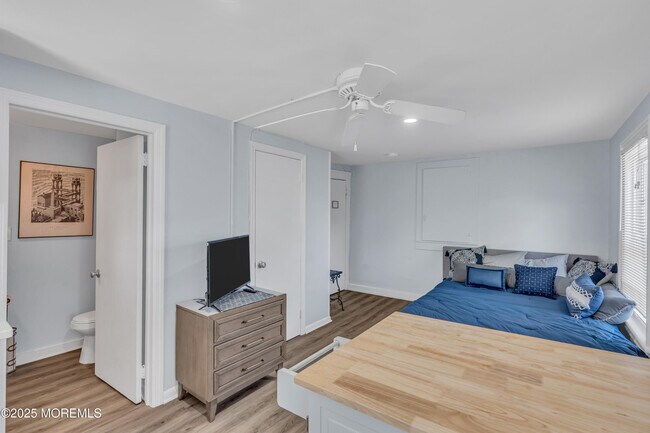 Building Photo - 128 Mt Hermon Way