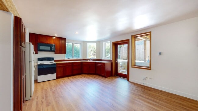 Building Photo - Beautiful Berkeley Unit!