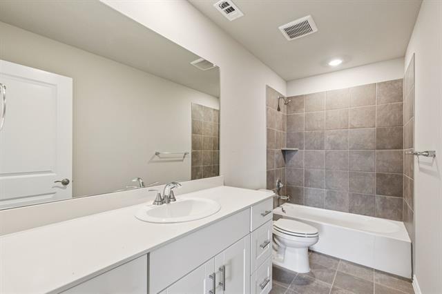 Building Photo - 4018 Sandstone Dr