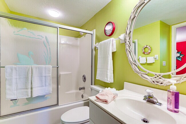 Building Photo - 6610 Gasparilla Pines Blvd