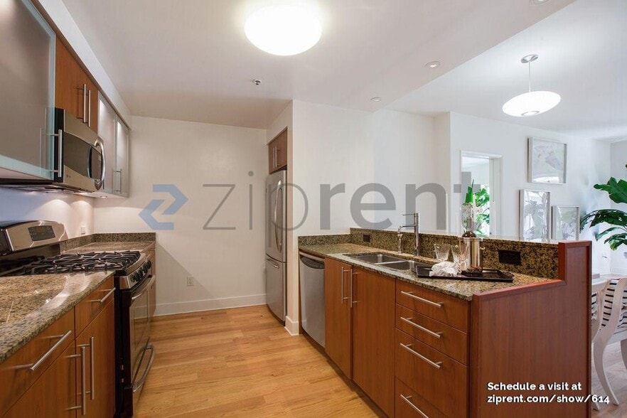 Building Photo - Unit 302