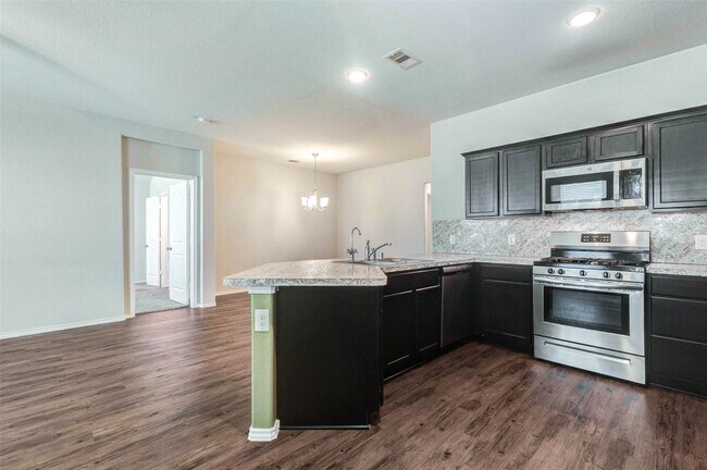 Building Photo - 5422 Dovetail Arbor Trace