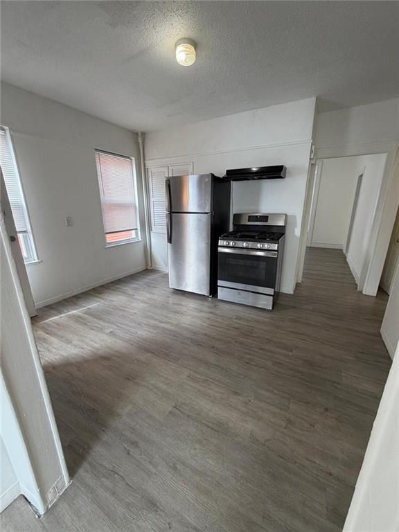 Building Photo - 116 Lenox Ave