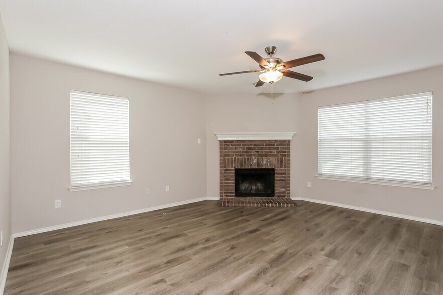 Building Photo - 1627 Dream Catcher Way