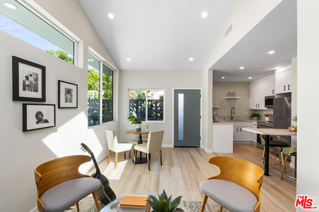 Building Photo - 2656 S Garth Ave