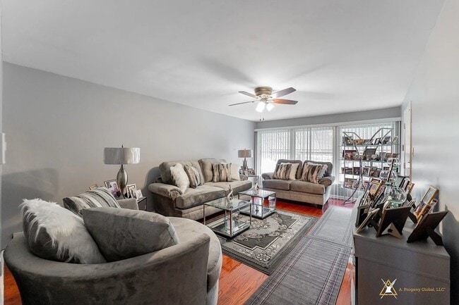 Building Photo - 341 Crandon Ave