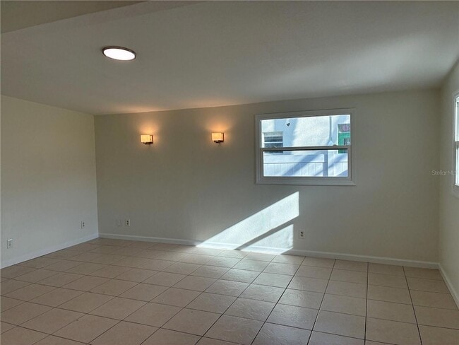 Building Photo - 6905 S Trask St