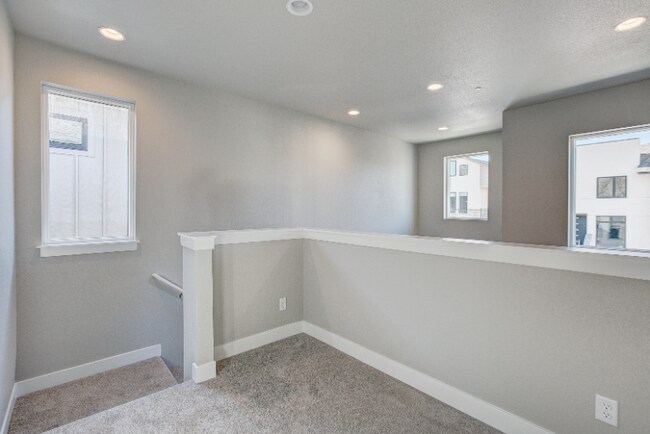 Building Photo - 829 Cherokee Dr