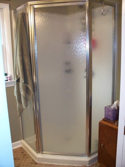Master Bath - 1416 Williams Road