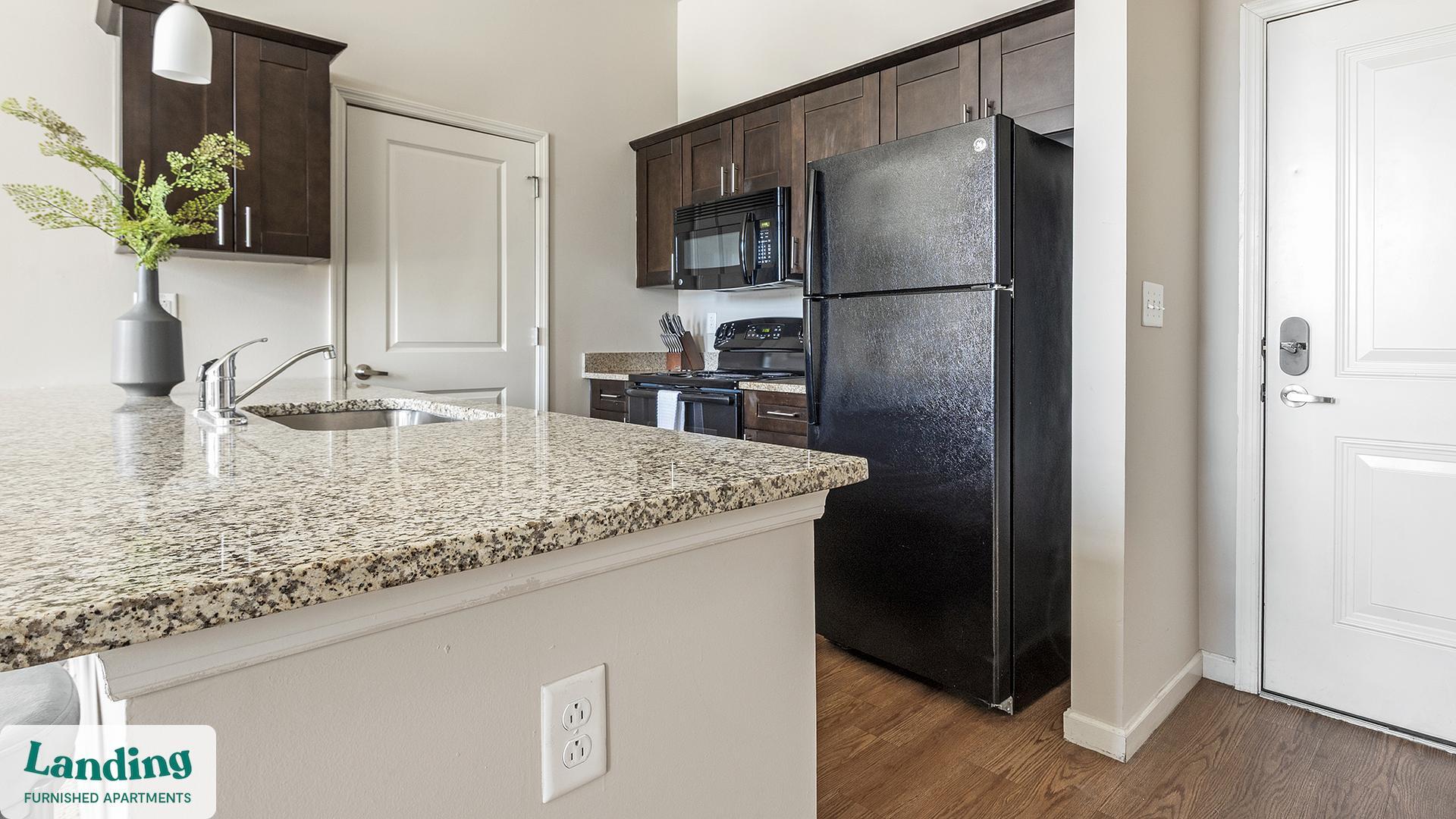 Building Photo - 4050 W Pine Blvd