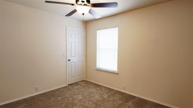 Building Photo - 3003 Elderberry Dr