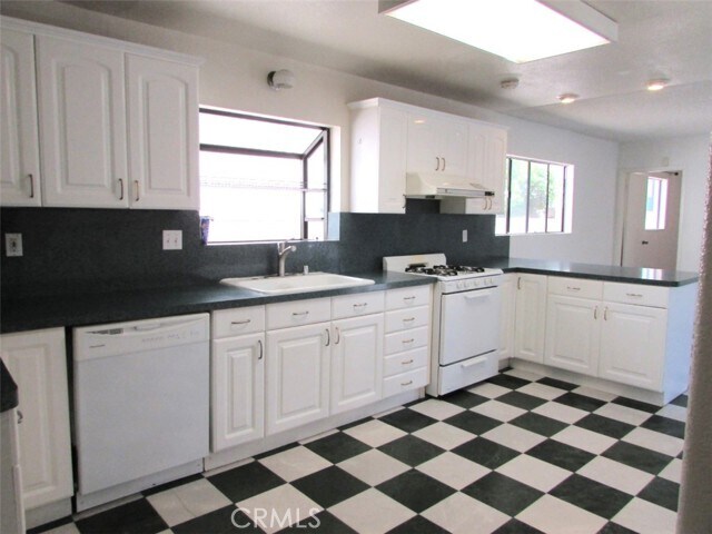 Building Photo - 2214 W 239th St
