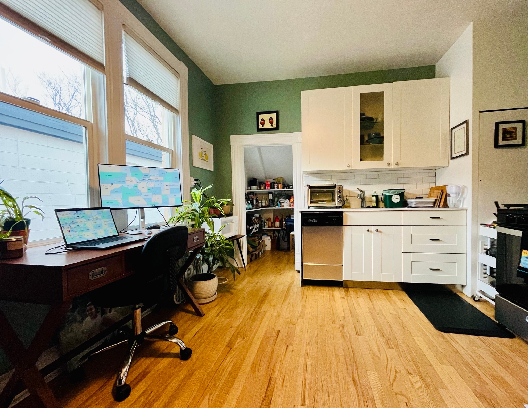 Building Photo - 147 N Sherman St