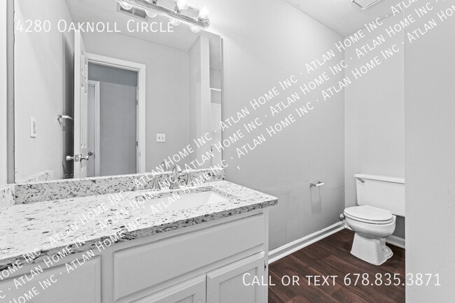 Building Photo - 4280 Oaknoll Cir