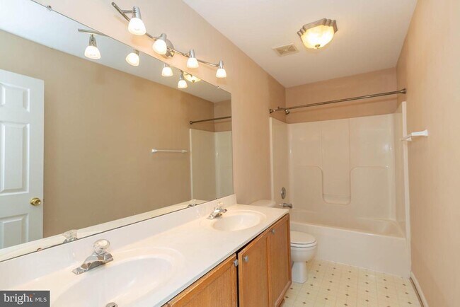 Building Photo - 131 Cypress Point Dr