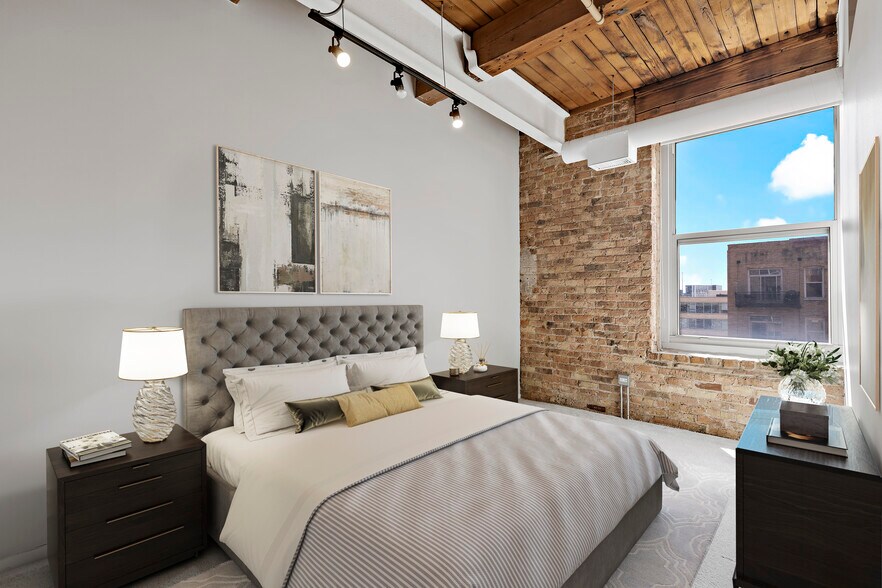 Building Photo - 420 S Clinton St