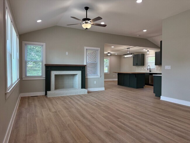 Building Photo - **Coming Soon**Completely Renovated Corner Lot Near Downtown Greenville