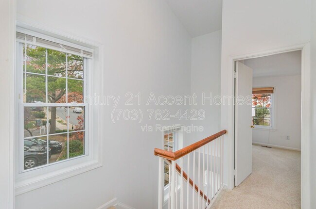 Building Photo - 29 S Floyd St