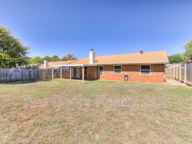 Building Photo - 3900 Hiddleston Cir