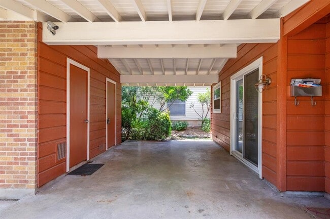 Building Photo - 1400 Briarcliff Blvd