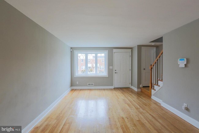 Building Photo - 3743 Bonview Ave
