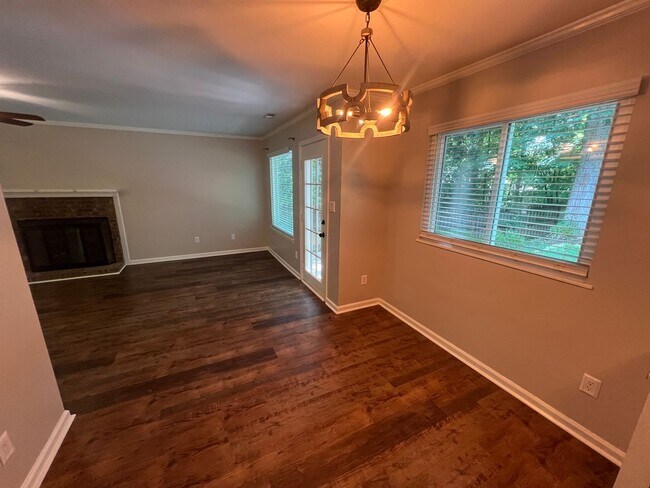 Building Photo - 4440 Hounds Run Dr