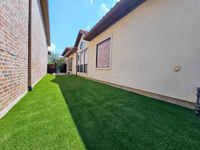 Building Photo - 7047 Comal Dr