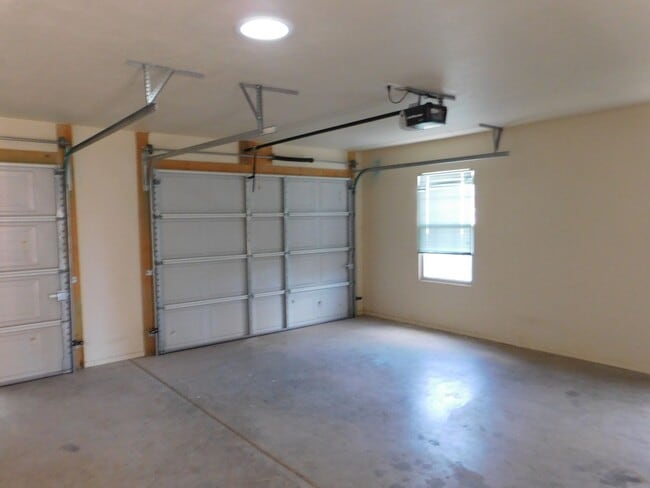 Building Photo - Beautiful Home in Old Mesilla